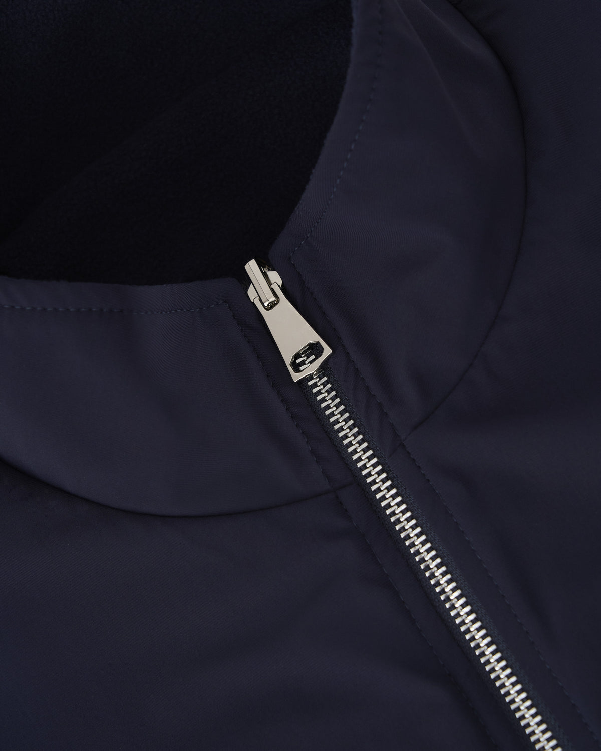 Zip detail on the Percorso vest